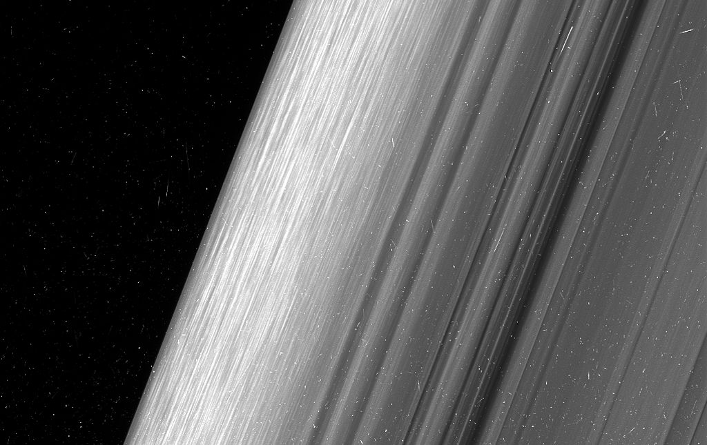#photo of the day | Pictures of Saturn's rings, made as close to