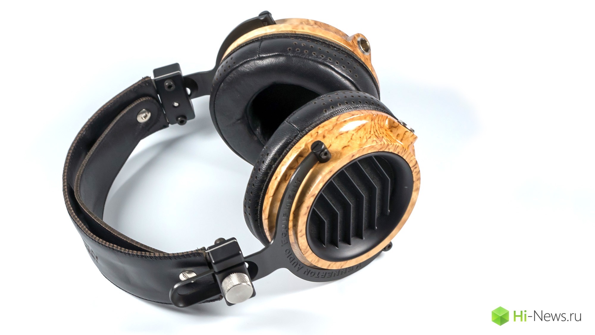 Review headphones Kennerton Odin — now from the wood of Yggdrasil