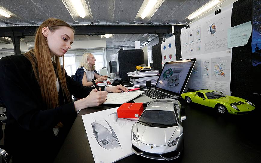 O dirigente suíço fabricante de navegadores vai lançar o carro a AR-exposição em 2018