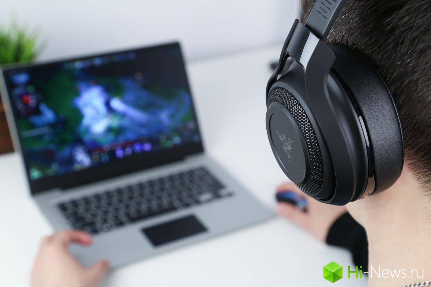 Gamers the joy of headphones Razer ManO'War