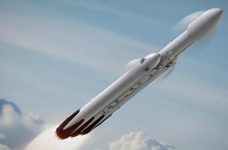 SpaceX a testé le moteur principal du premier cycle de son lourd fusée