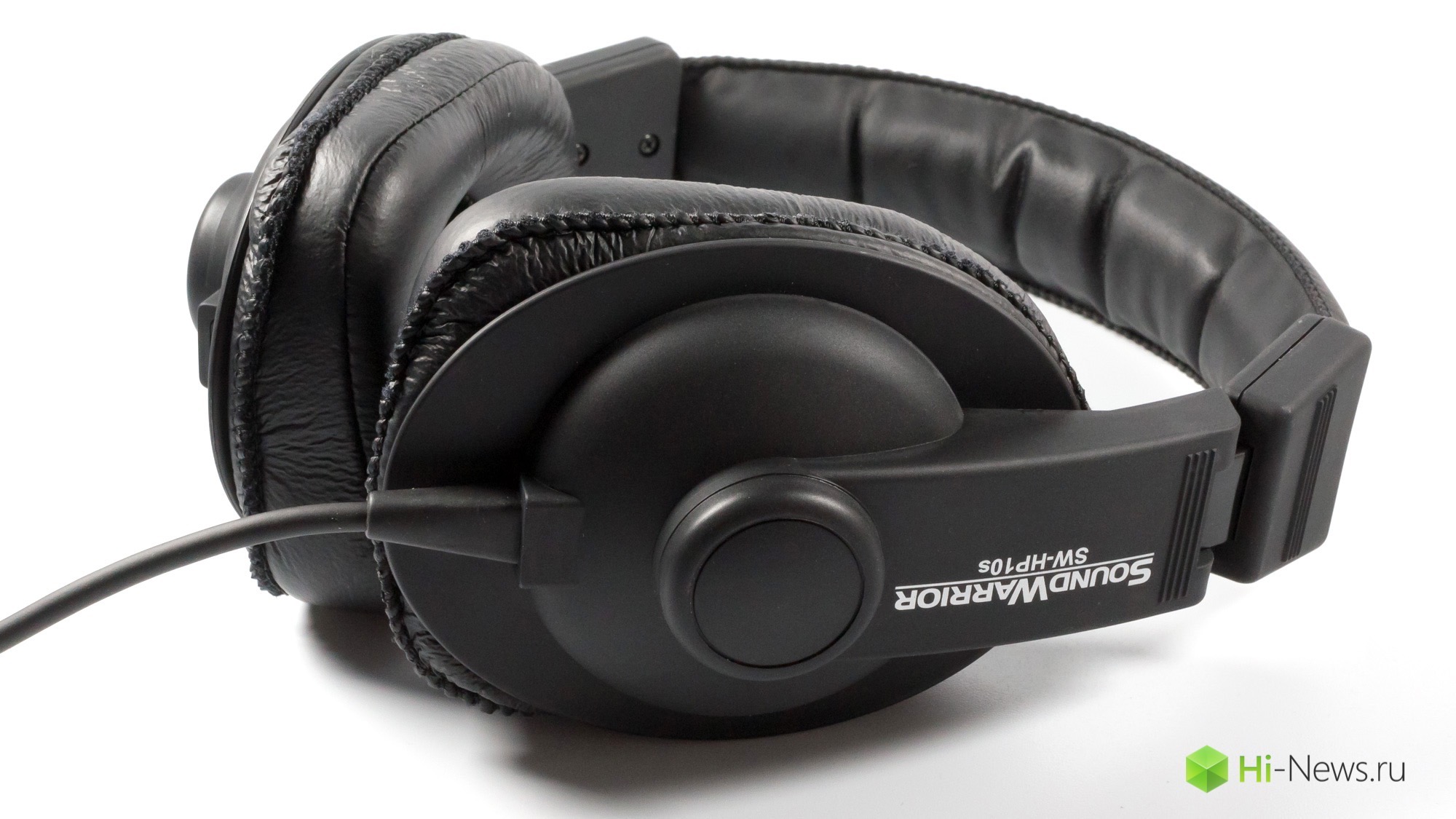 Descripción general de los auriculares Sound Warrior SW-HP10s guerreros presupuestario segmento