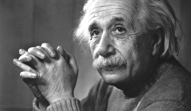 La théorie générale de la relativité d'Einstein: quatre étapes prises par le génie