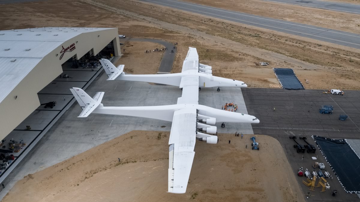 Airplane to launch rockets from Stratolaunch Systems first time out of the hangar