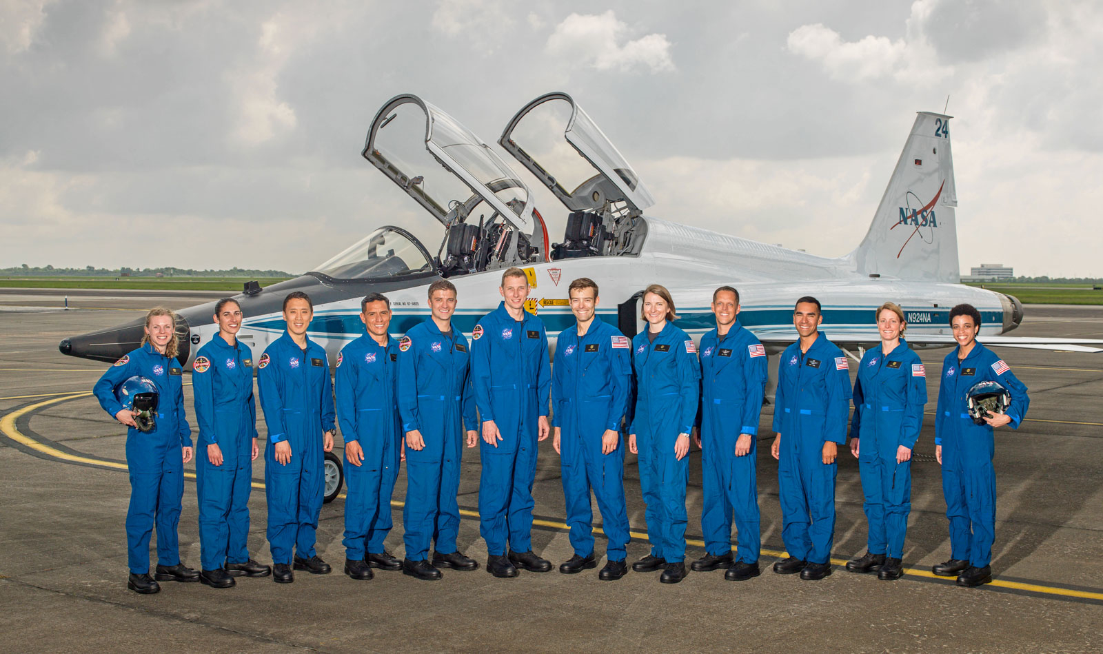 Formó 22-yo por la cuenta equipo de astronautas de la NASA para las futuras misiones espaciales