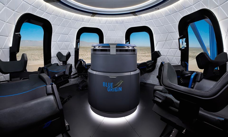 Blue Origin propose aux visiteurs de l'exposition une simulation de vol dans l'espace