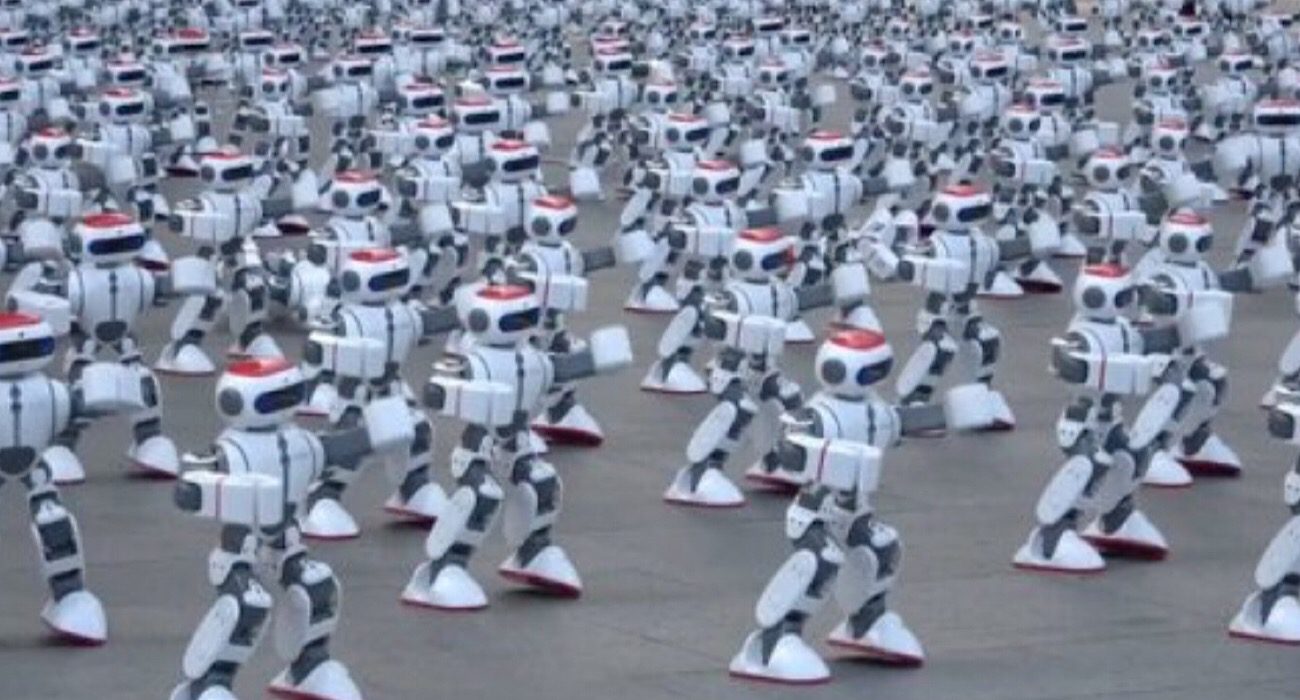 #video | the Everyday life of the Guinness book of records: 1000 at the same time the dancing robot