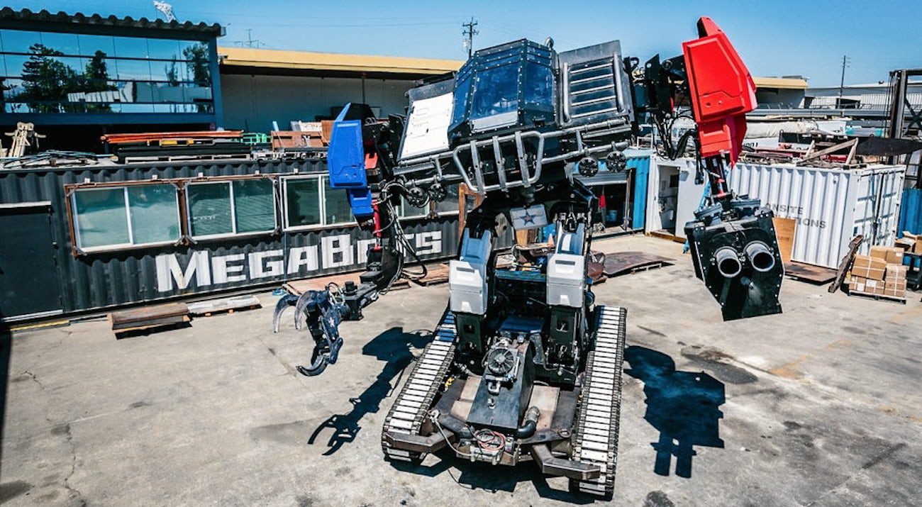 MegaBots 제시 완전히 준비가 싸움을 전투는 로봇