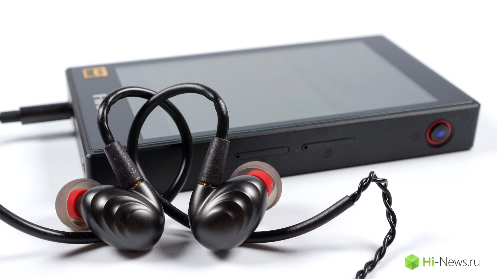 Overview headphones Fiio F9 — first hybrid of the company