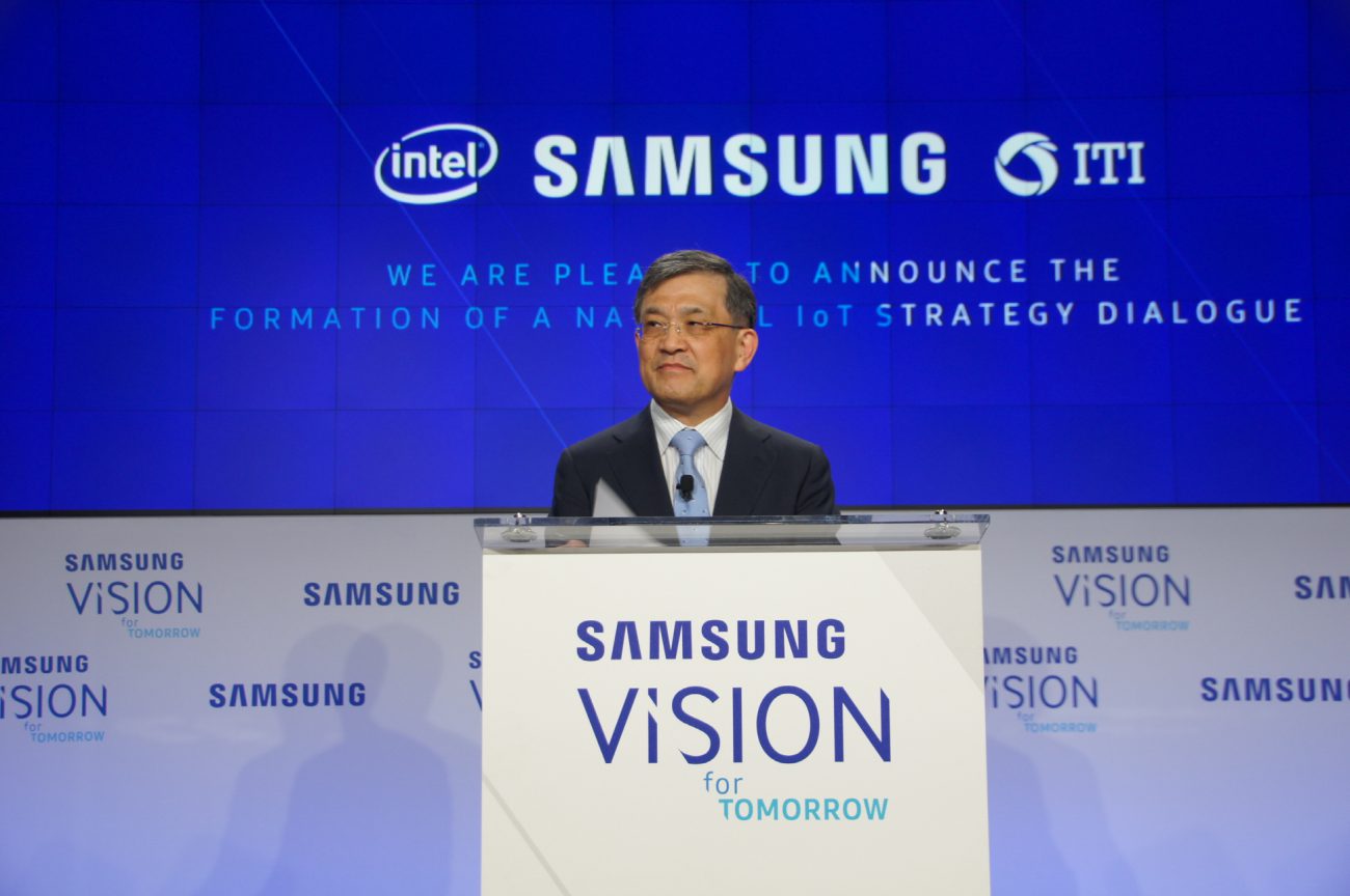 CEO of Samsung Electronics have resigned to save the company