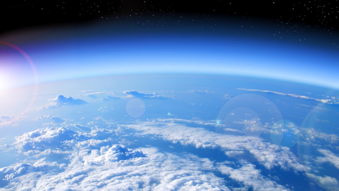 Singapore vil lansere en mann i stratosfæren i en ballong