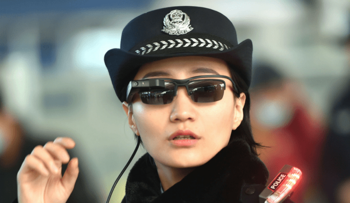 Chinesische Eisenbahn-Polizei bewaffnet «Smart Brille»