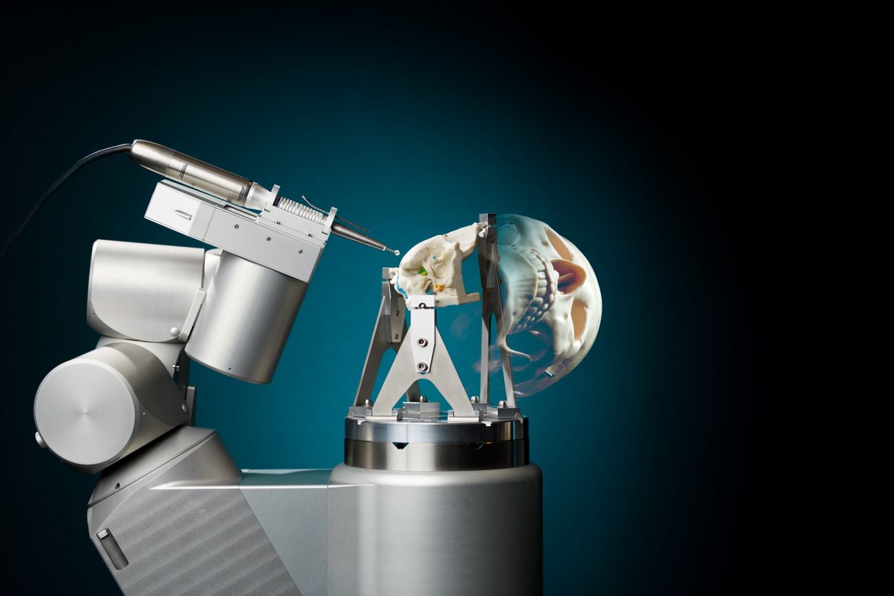 RoBoSculpt: le premier robot-chirurgien qui peut faire трепанацию du crâne