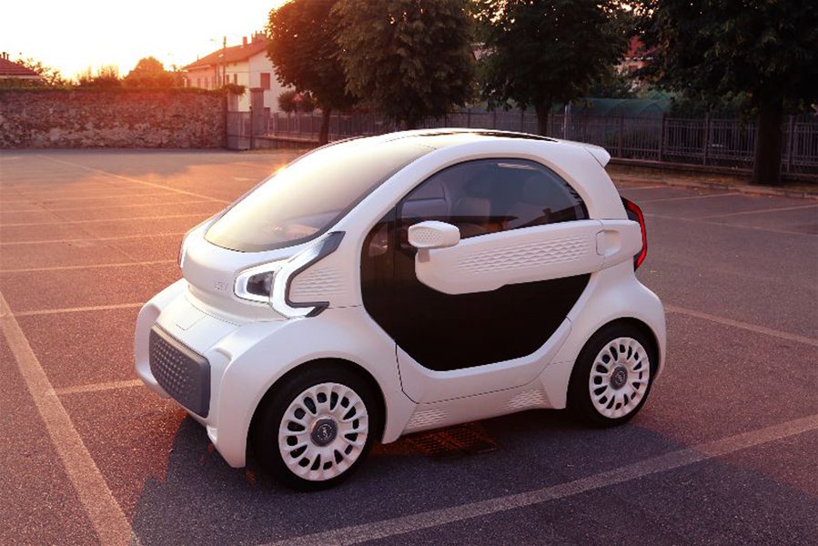 電気自動車を印刷した3Dプリンターでは、