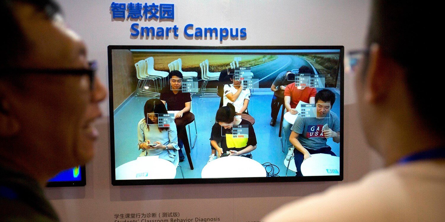 Ansigtsgenkendelse teknologi analyserer Kinesiske studerende for hver 30 sekunder