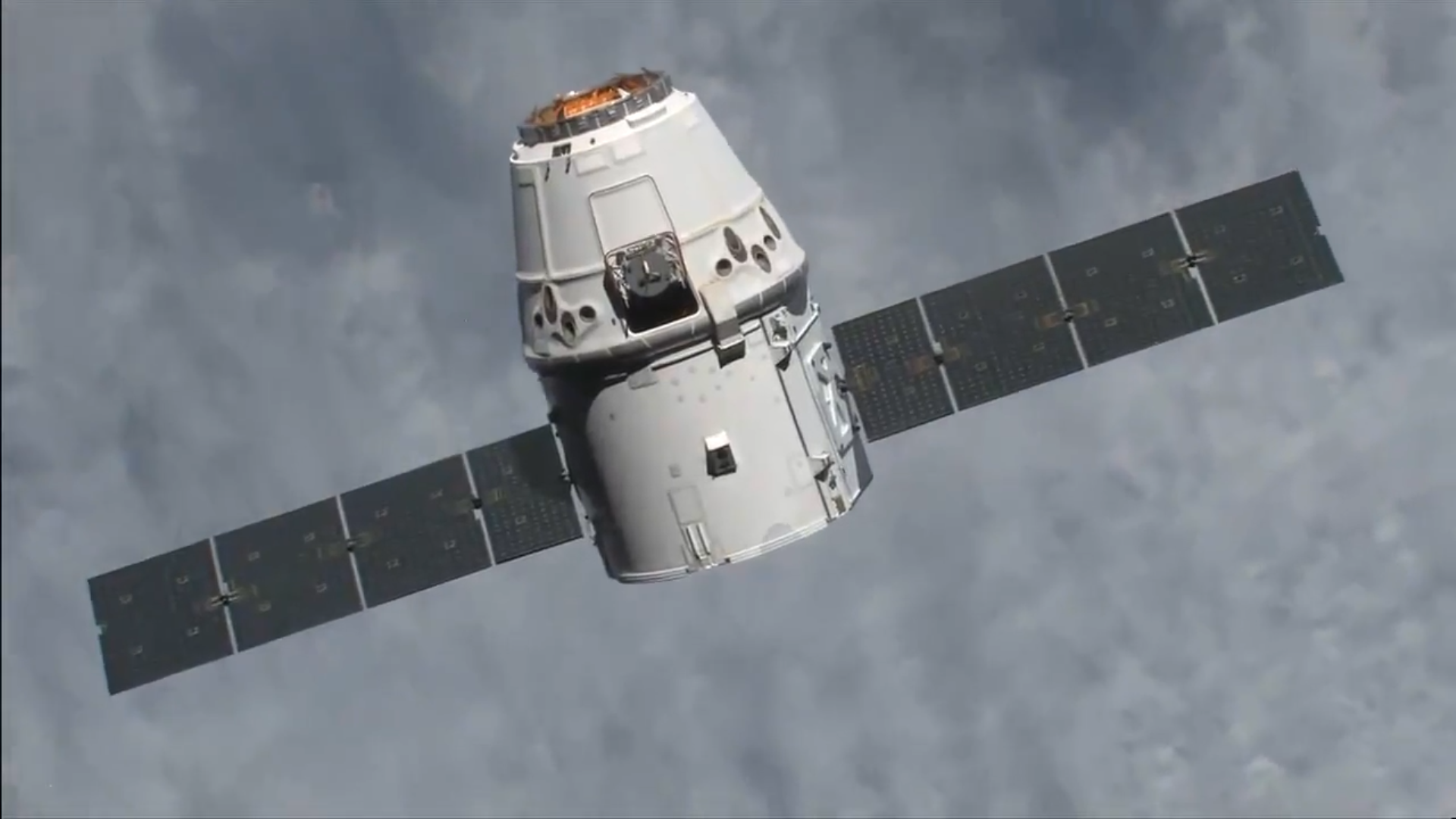 Вантажна капсула SpaceX Dragon успішно повернула на Землю мишей та інший вантаж