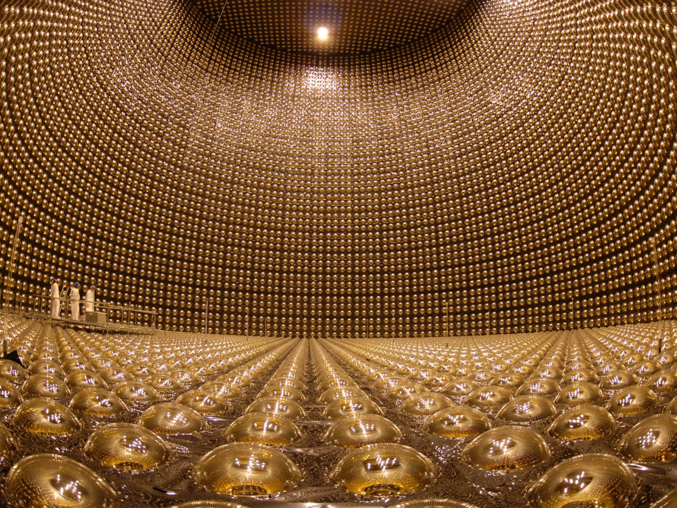 Cómo funcionan los detectores de neutrinos: el ejemplo de los japoneses 