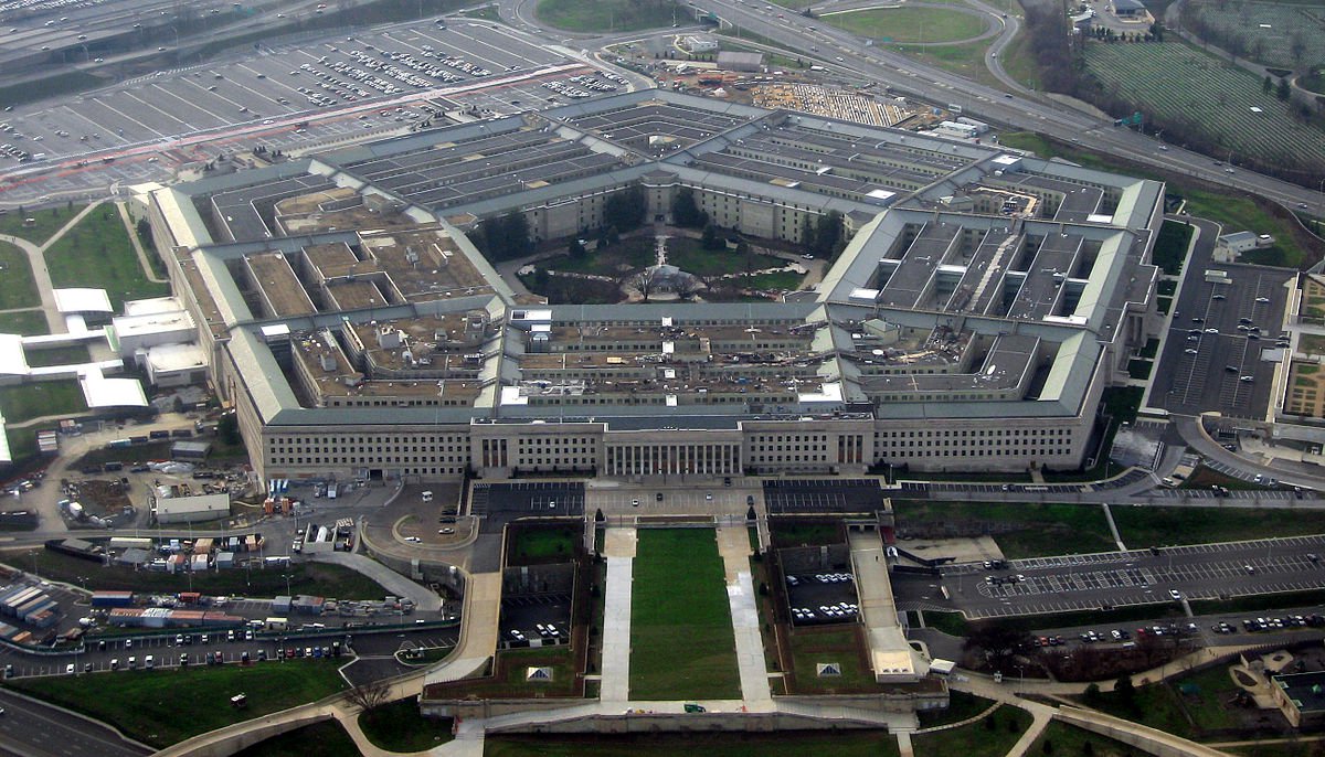 Pentagon har vært å utvikle militære AI
