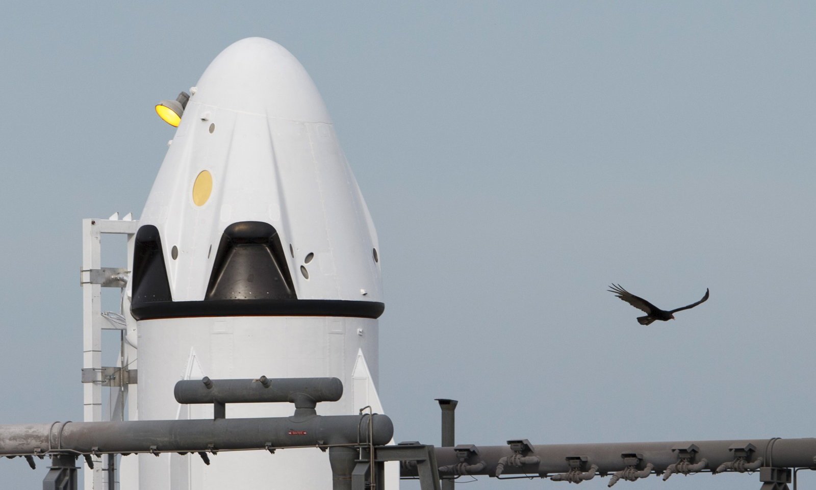SpaceX er å komme nærmere til begynnelsen av deres bemannet plass lanserer