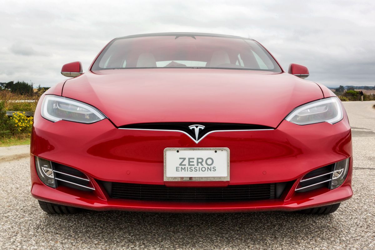 Tesla har äntligen börjat att tjäna på Modell 3