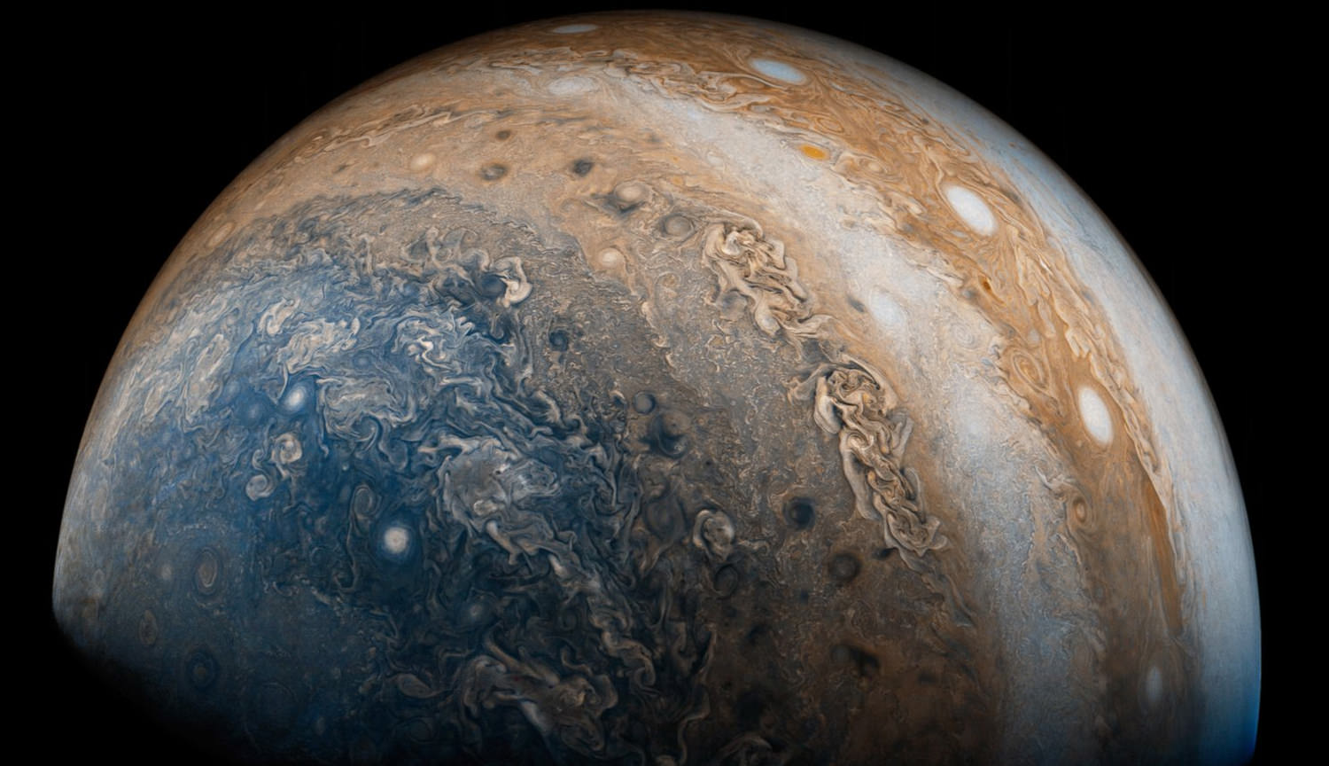 El campo magnético de júpiter resultó más difícil de lo esperado