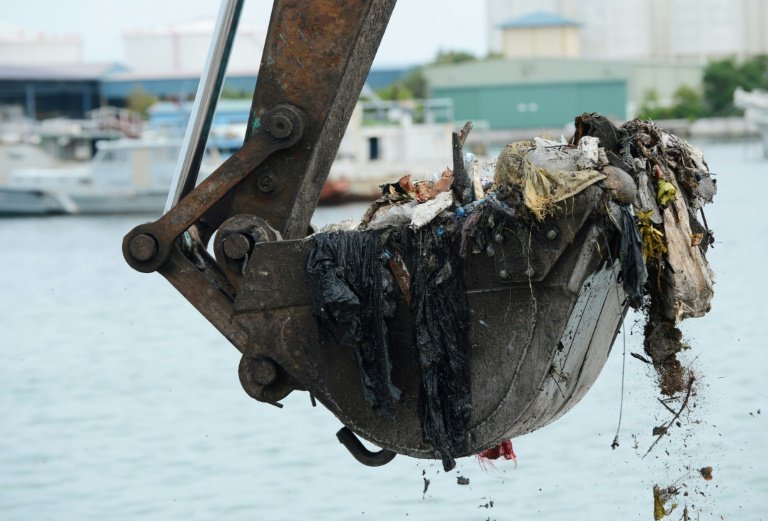 Coca-Cola, Walmart e altri grandi società sarà impegnata nella lotta contro l'inquinamento degli oceani di plastica