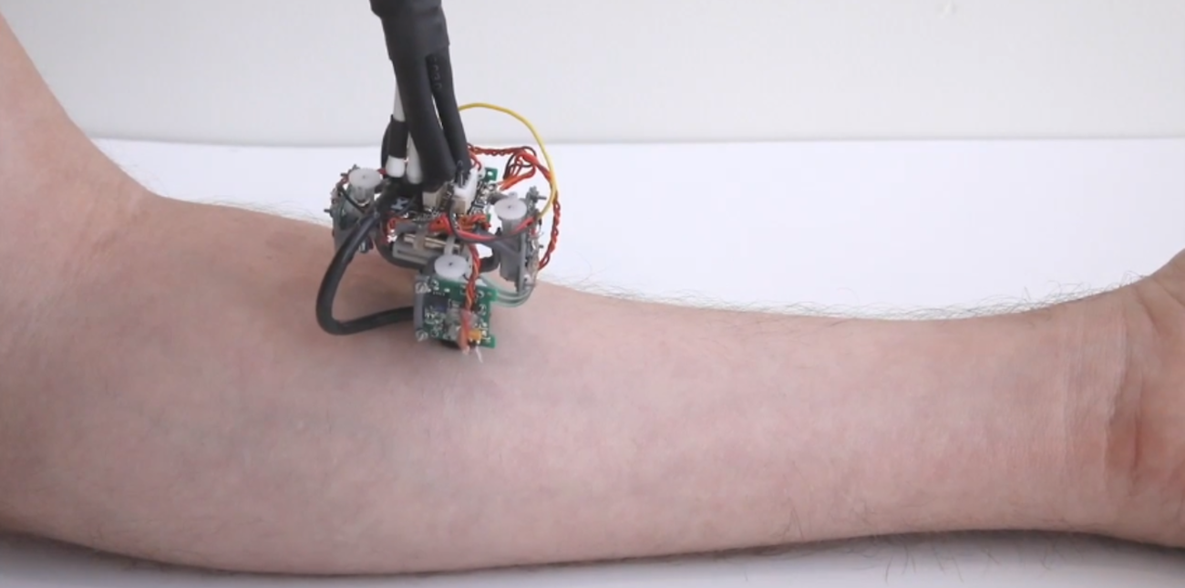 W MIT stworzyli poruszającej się na ludzkim ciele robota-diagnosty