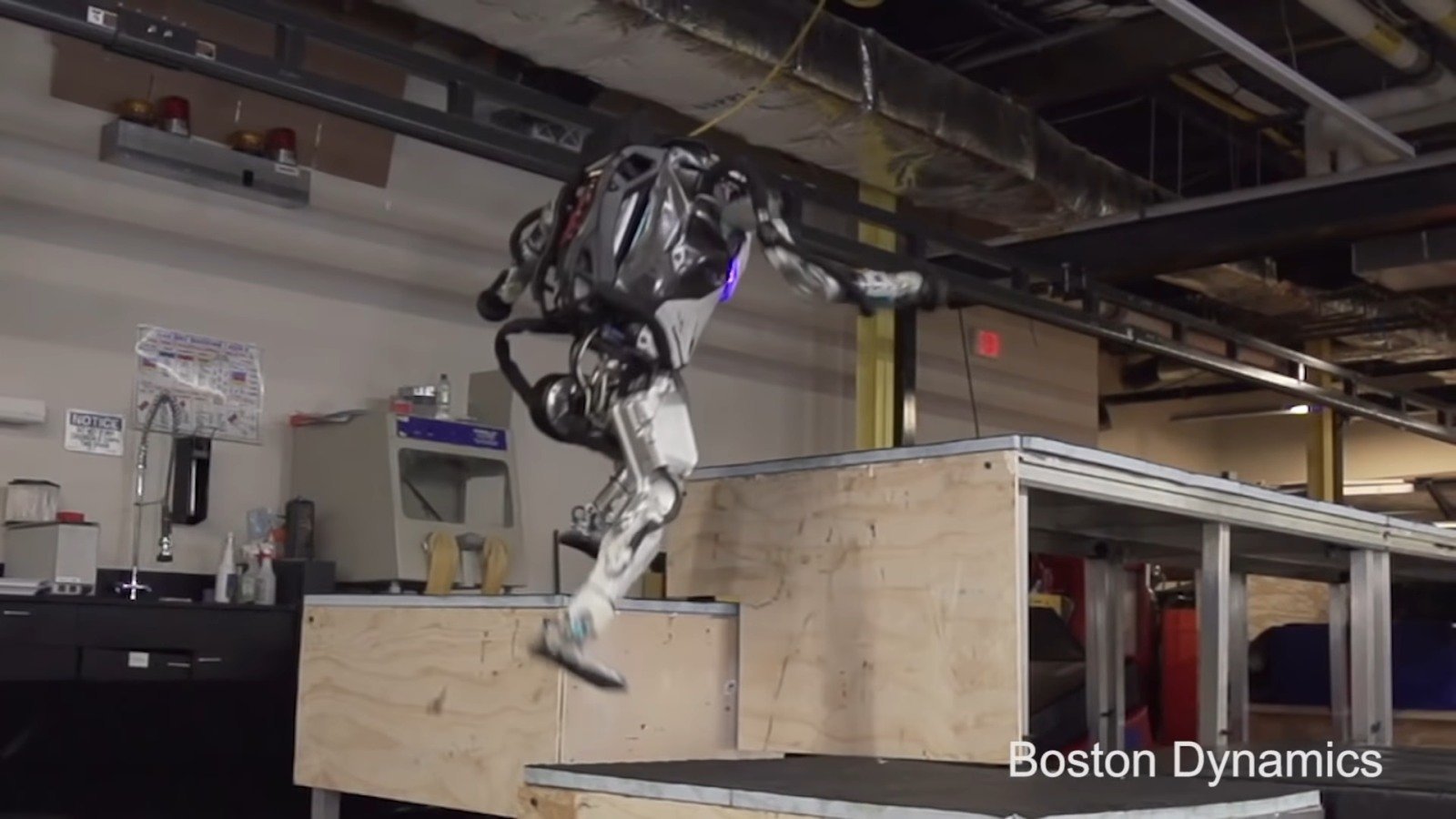 #Video | Firma Boston Dynamics Schulte deinen Roboter «Parkour»