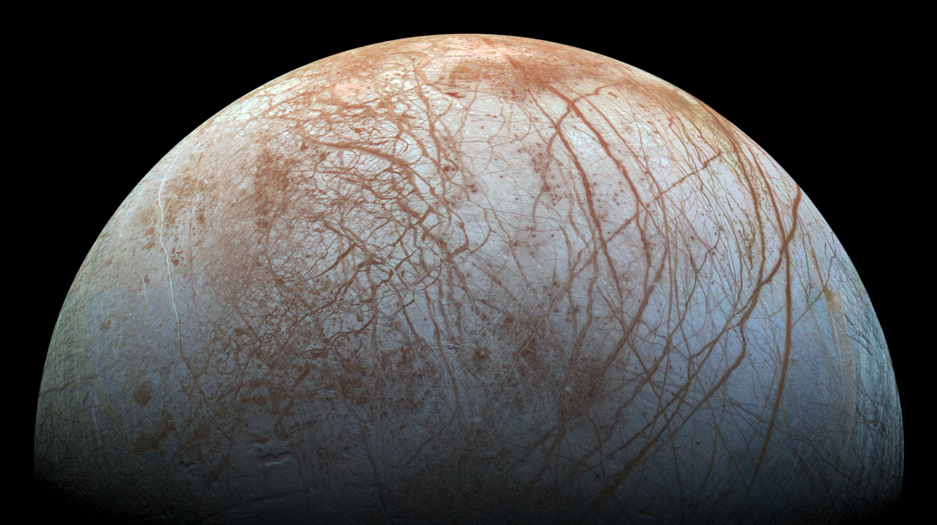 De la glace d'un satellite de Jupiter est recouvert d'aigus à 15 mètres-pointes