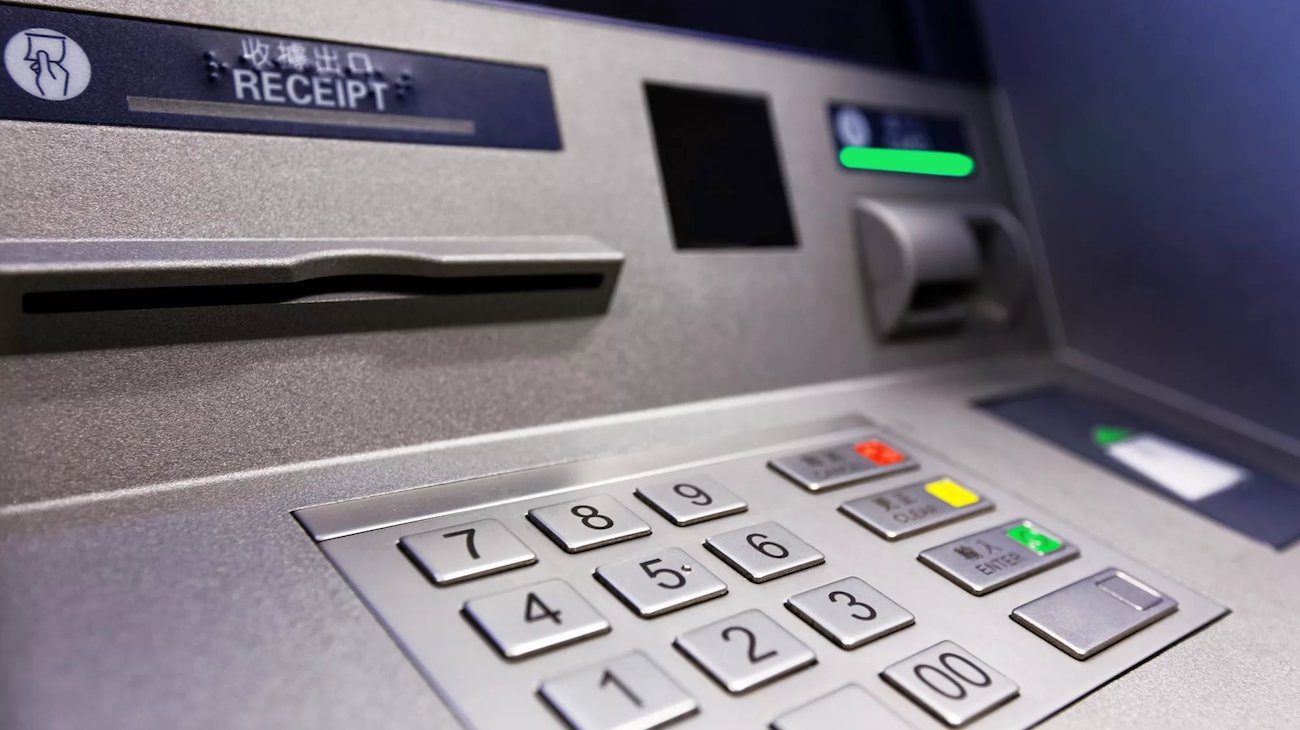 일본에서 만들어진 첫번째 ATM AI 니다. 그 싸움으로 사기꾼