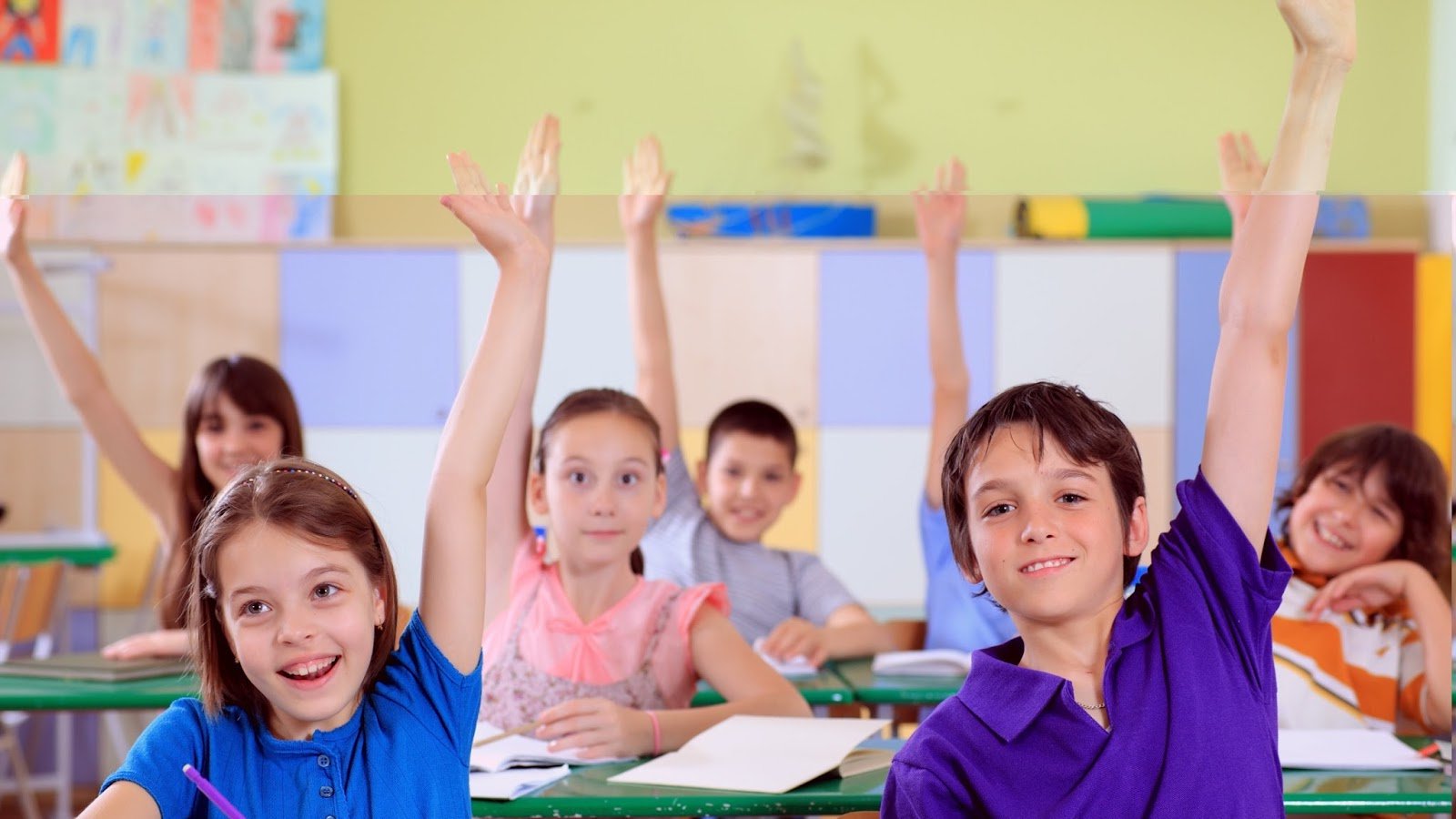 La ropa que impide a pasear a la escuela y a dormir en las clases de