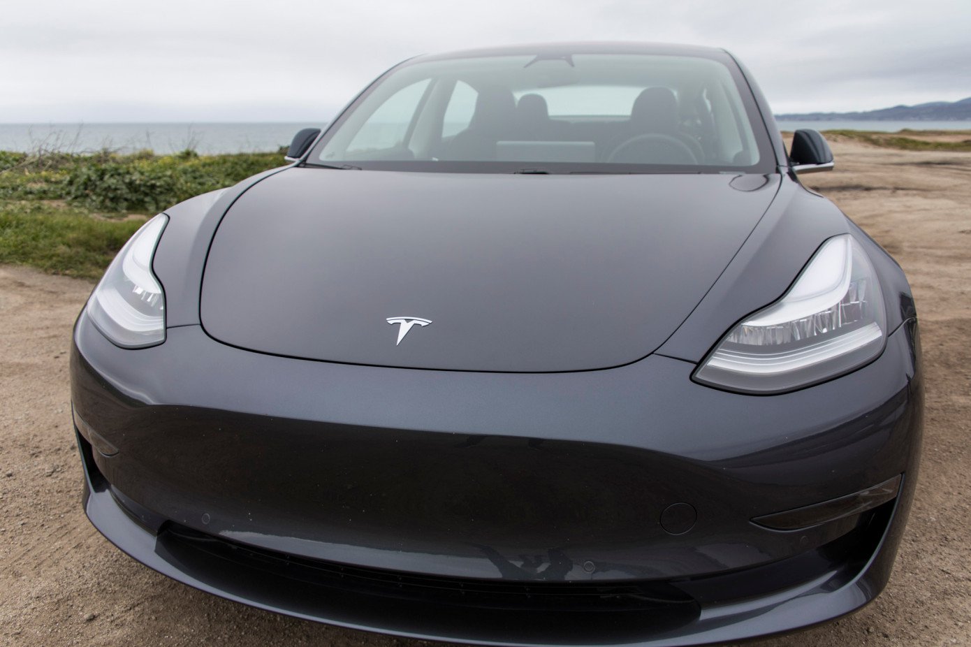 Tesla ridurrà 3000 persone e si concentrerà sulla produzione Model 3
