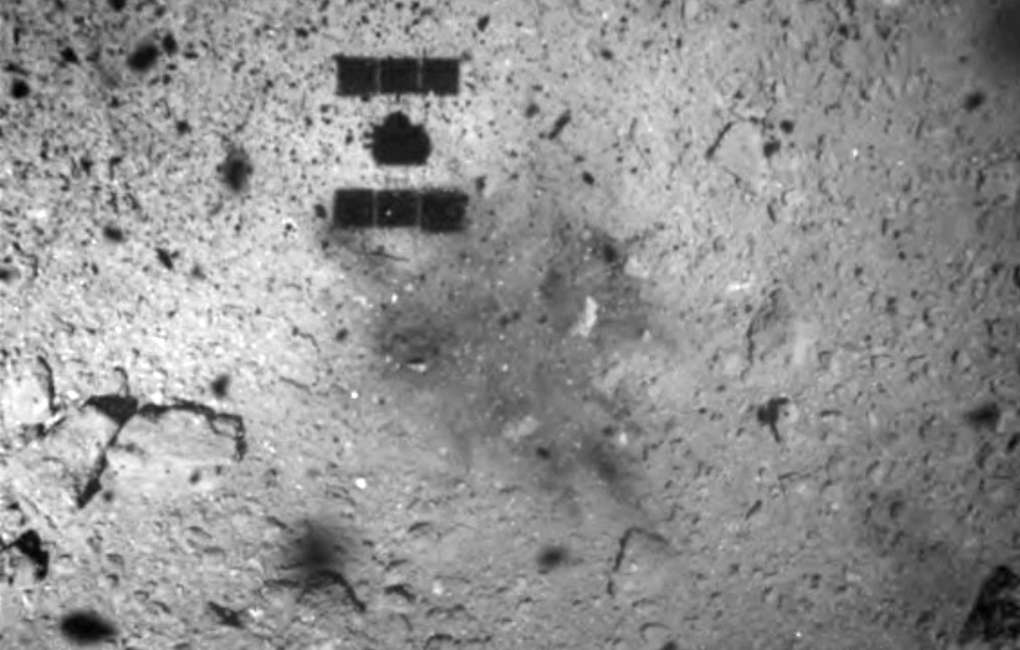 Die japanische Sonde «Hayabusa-2» setzte sich auf den Asteroid Рюгу und sammelte seine Proben des Bodens