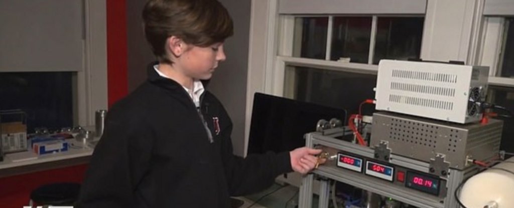 13-åriga Jackson Oswalt blev den yngsta personen att bygga en fusionsreaktor