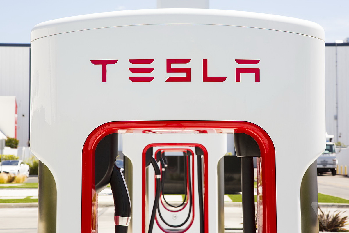 Den nye station Tesla Kompressor V3 reducere opladningstiden af elbiler i halve