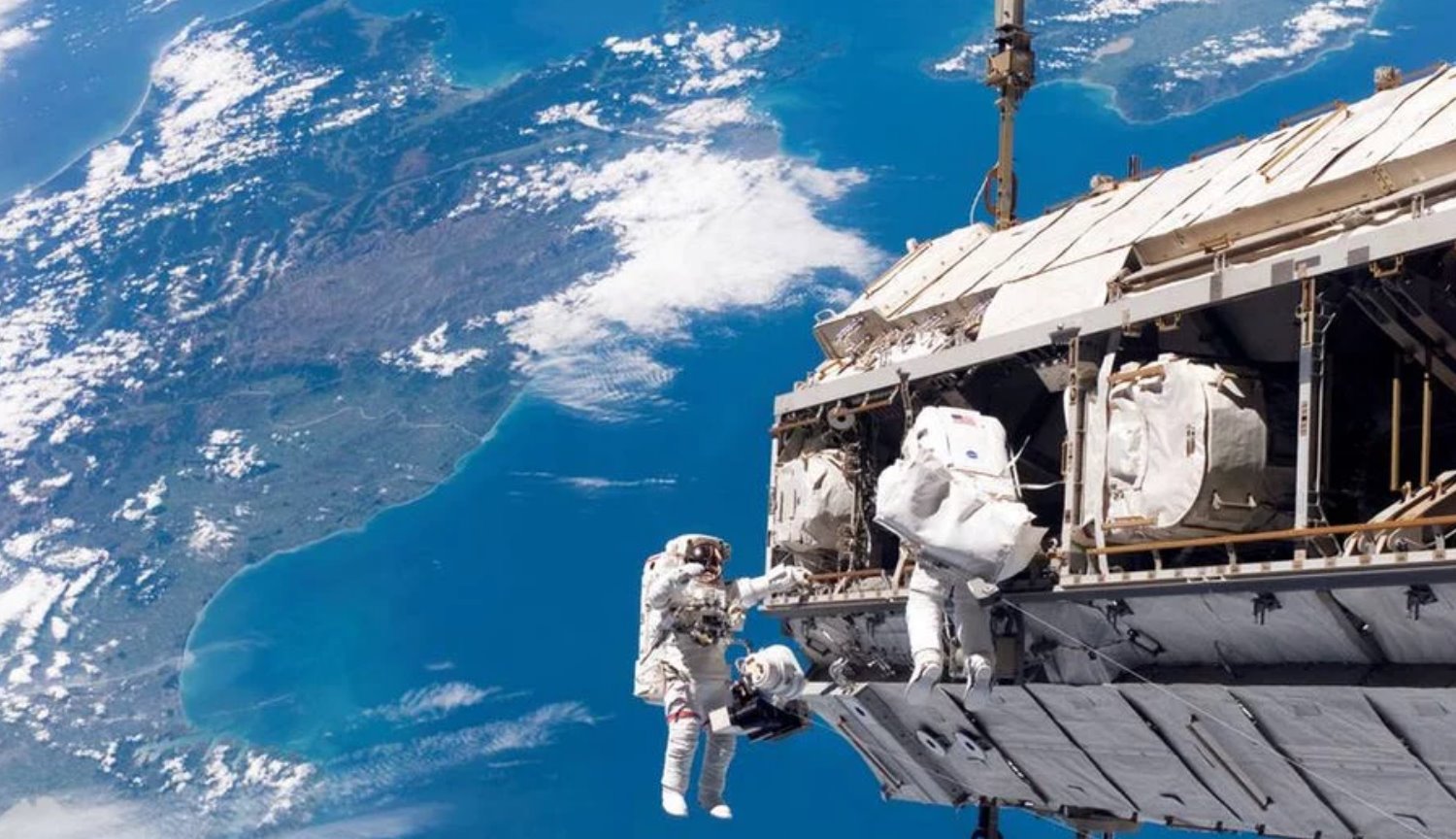 A NASA está se preparando para a saída em espaço aberto, состоящему apenas das mulheres
