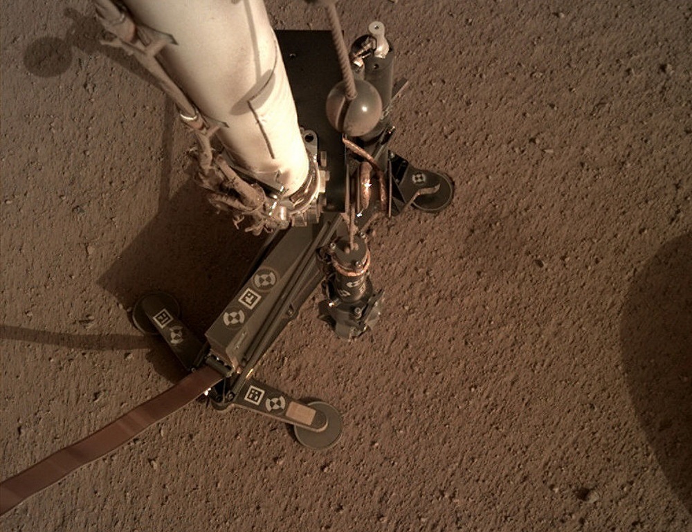 Los ingenieros de la NASA todavía no han descubierto por qué bur marciano módulo de InSight pegado