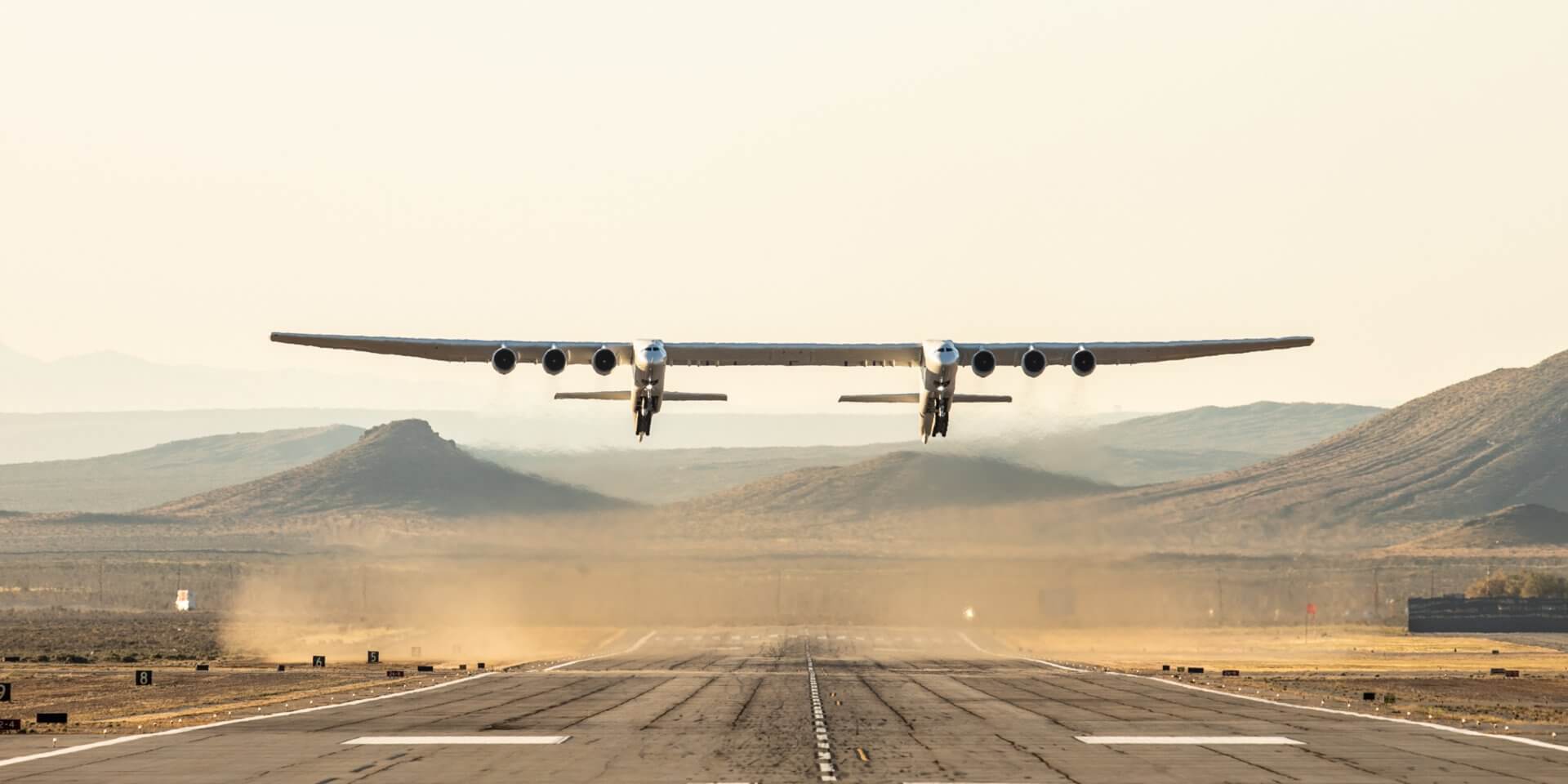 La société qui crée le plus grand avion de lancement spatial, ferme?