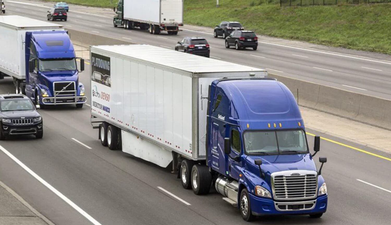 Comment une personne peut gérer les deux camions à la fois?