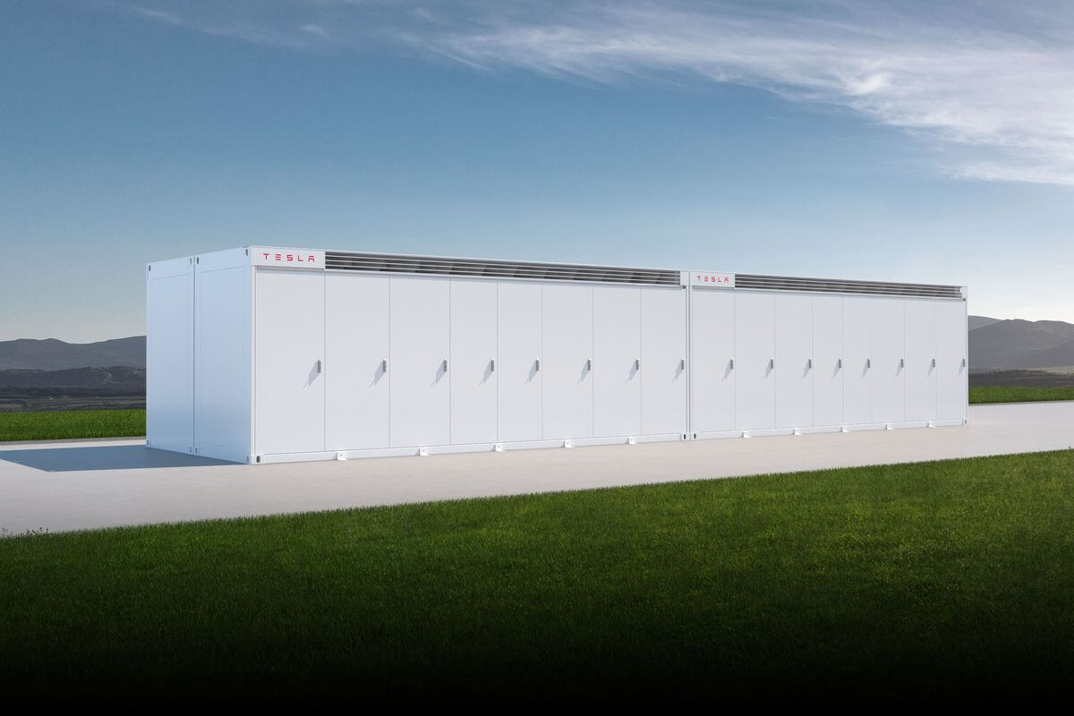 Tesla a présenté un très puissant modulaire de la batterie pour le stockage de l'énergie solaire