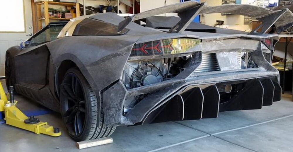 Amerykanin u siebie w domu opublikował na 3D drukarce Lamborghini Aventador i na nim można jeździć