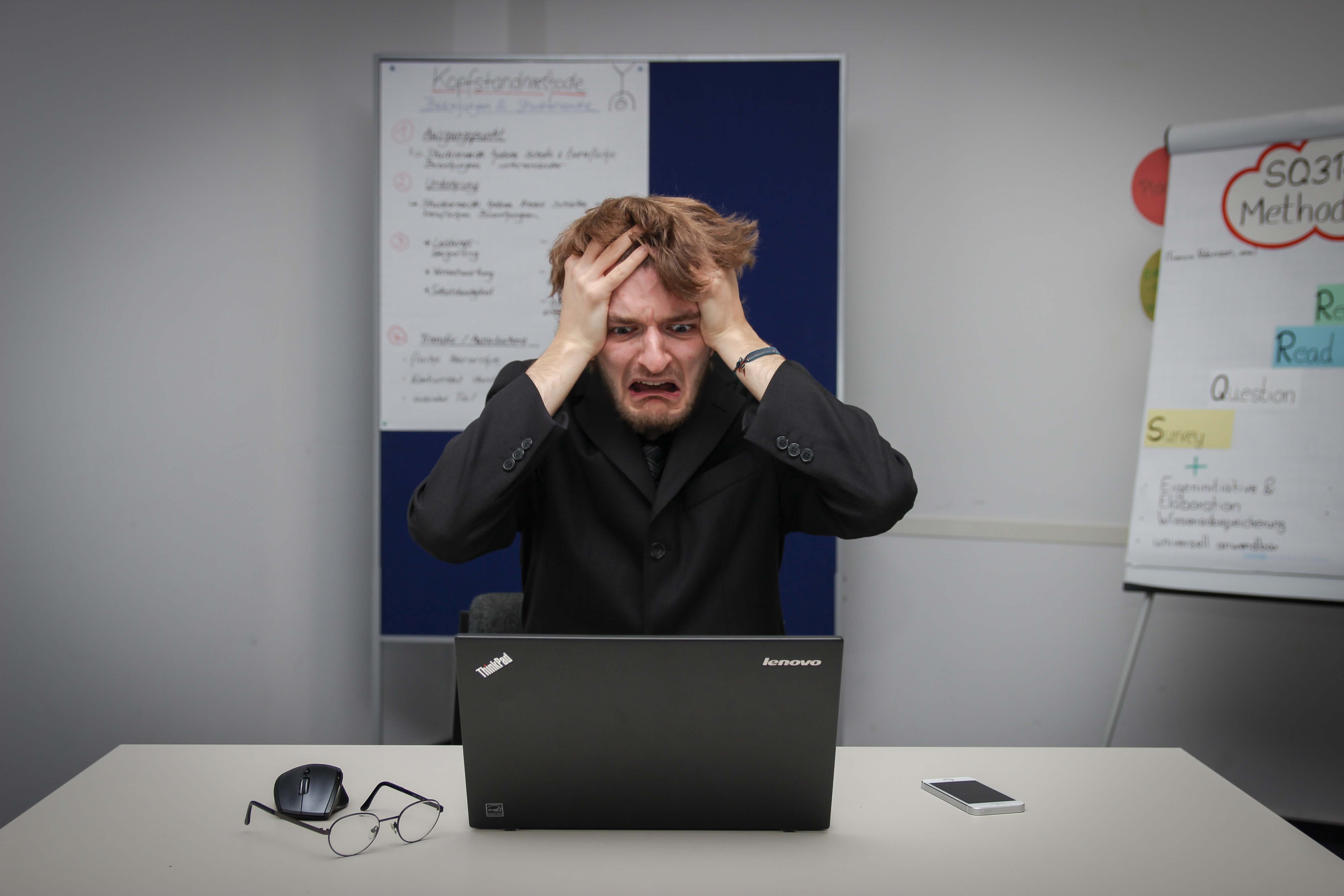 우리의 많은 고통에서 cyberchondria. 그것이 무엇입니까?