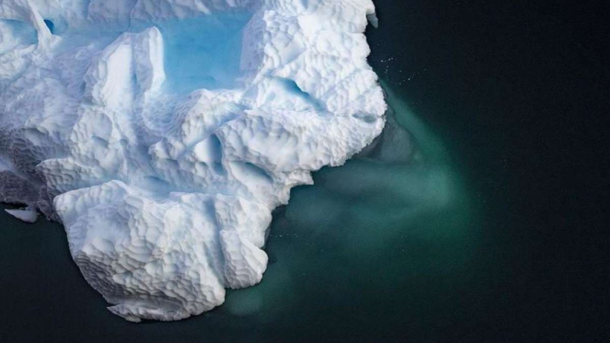 Under isen i Antarktis upptäckte den djupaste dalen i världen
