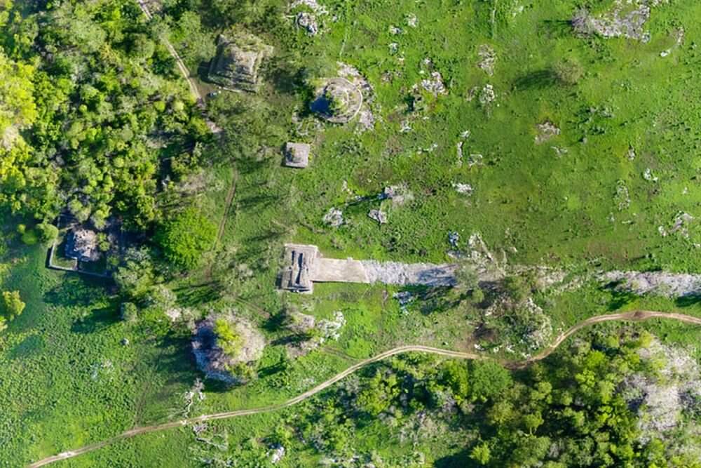 Varför en 100 kilometer lång väg av Maya, betraktas som ett tekniskt mirakel?