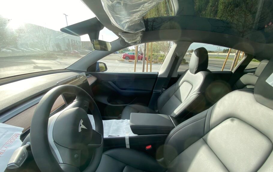 İlk fotoğraf salon Tesla Model Y — o daha farklı Model 3?