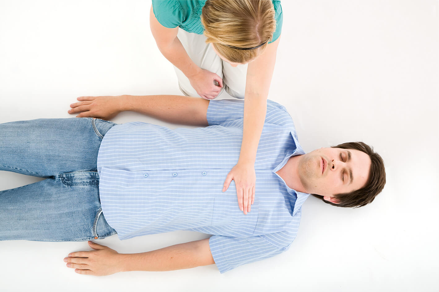 Hjerte massage: hvordan til at give førstehjælp?