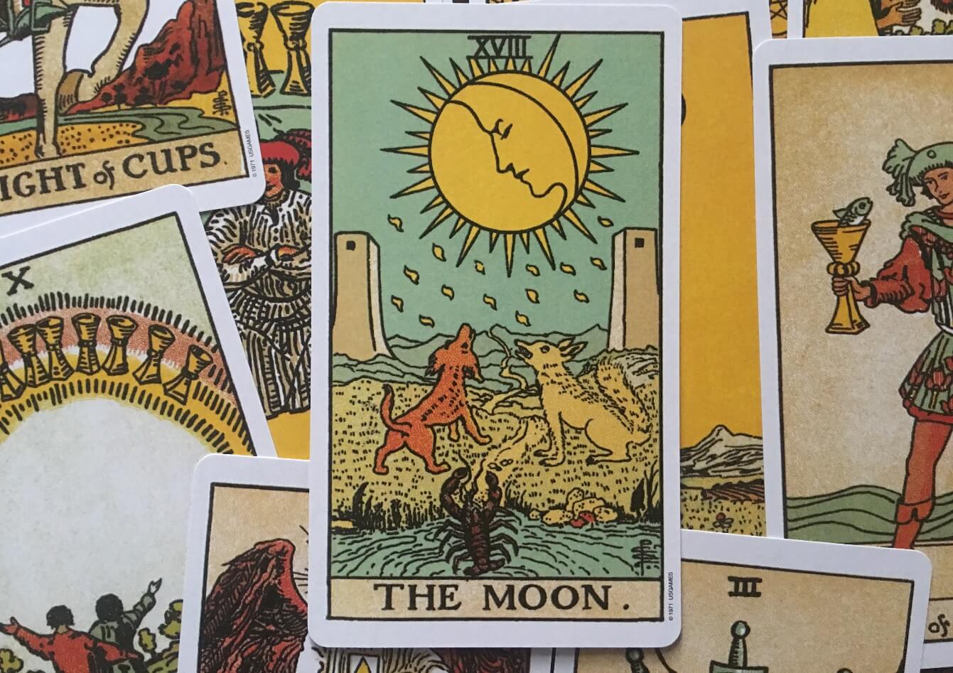 Kartenlegen Tarot: die Voraussage des Schicksals nach den Anweisungen