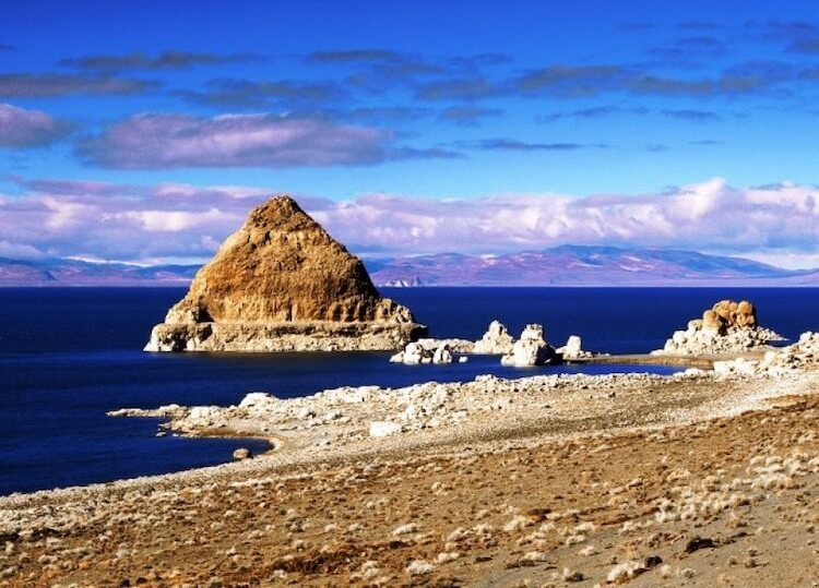 Eine mystische Geschichte des Sees Pyramiden. Warum örtlichen träumt seltsame Träume