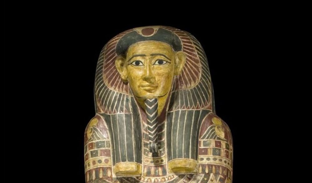In Egypt, found the mummy of a young man without a brain. How could this happen?