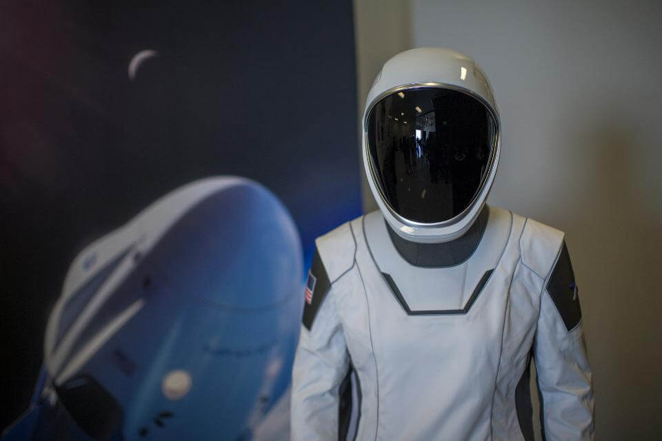 SpaceX space suit was created by Hollywood designer: how was it?